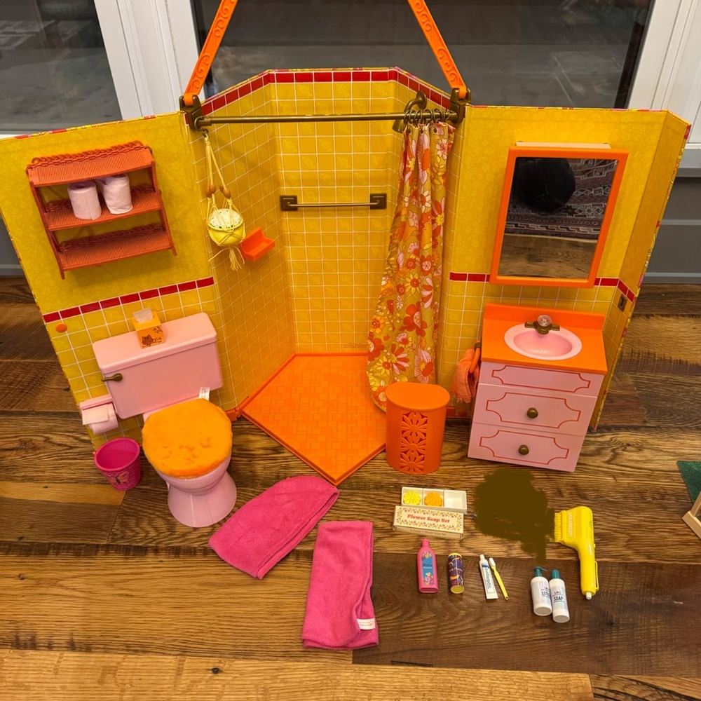 American Girl Doll Julie’s Groovy Bathroom and accessories
